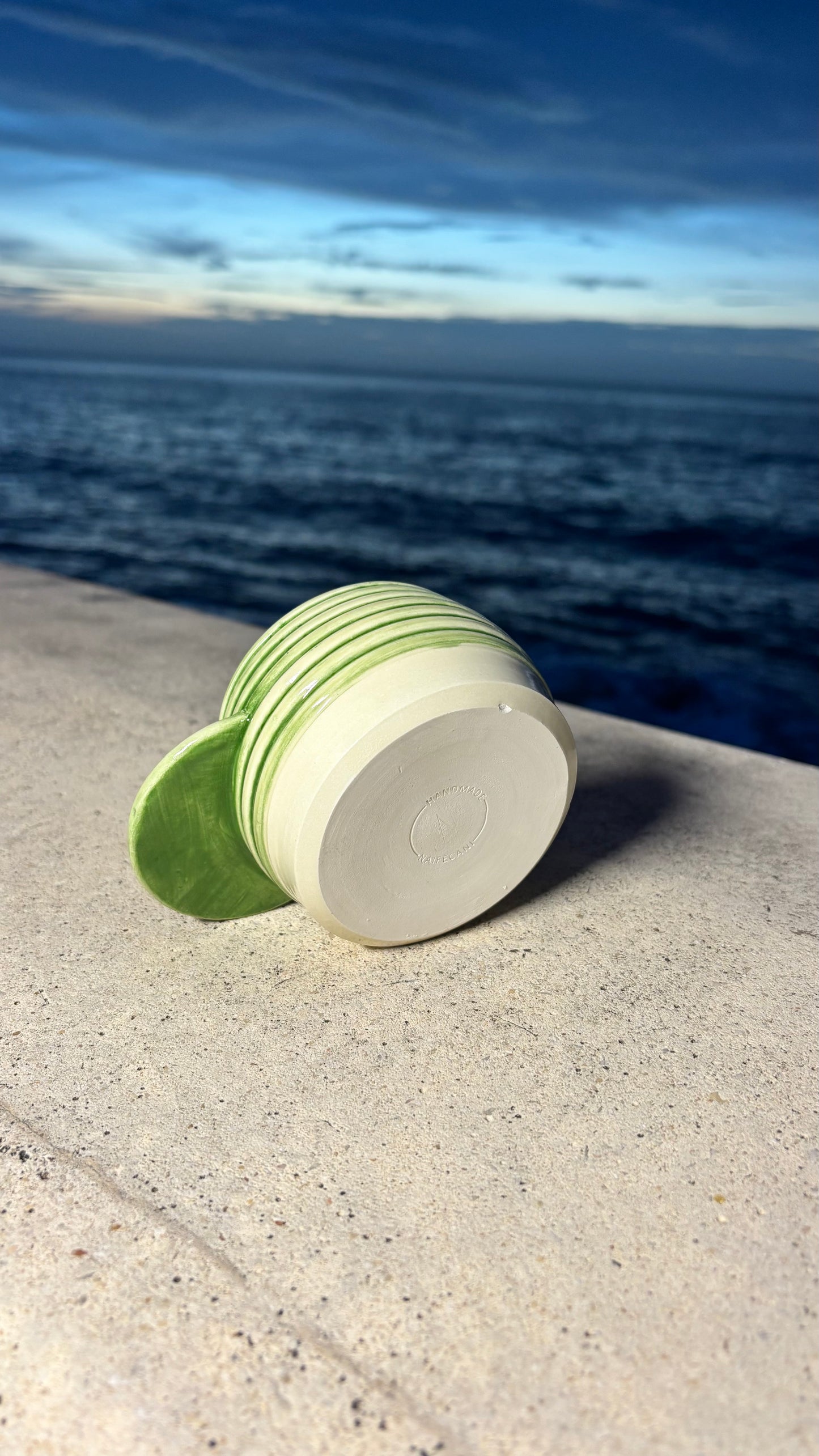 Verde spaceship mug