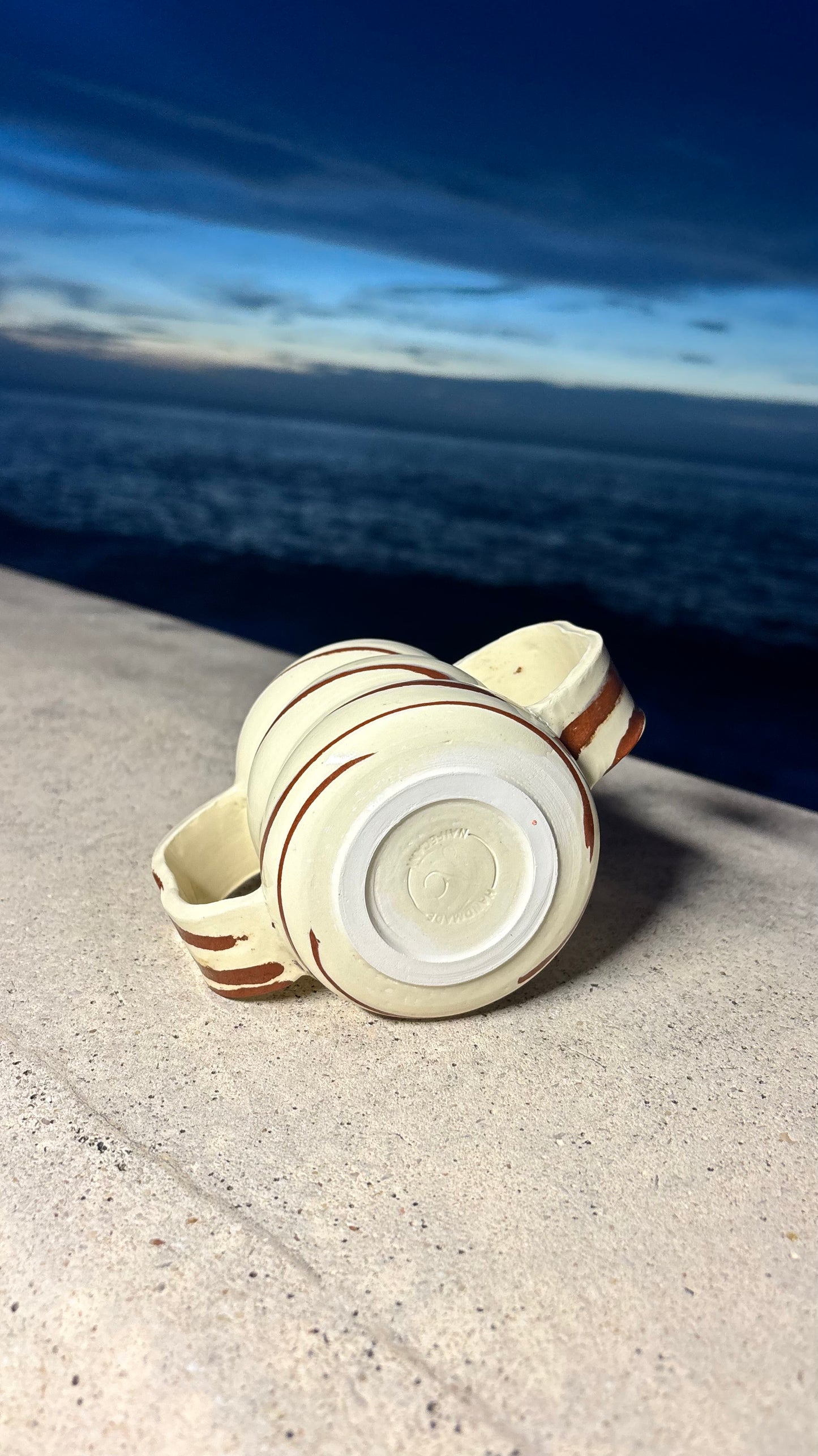 Swirling mug