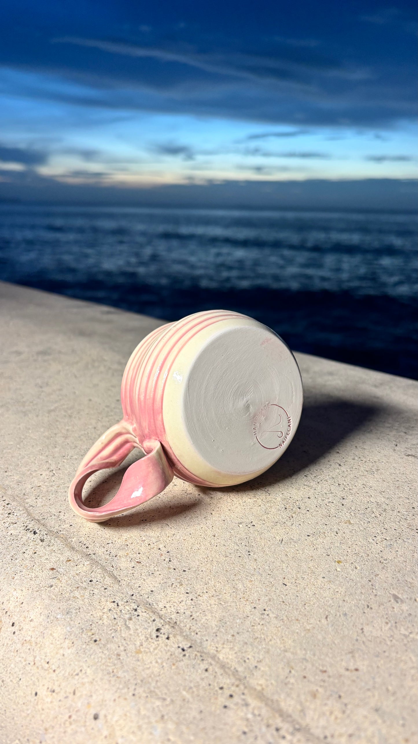 Spiral pink mug