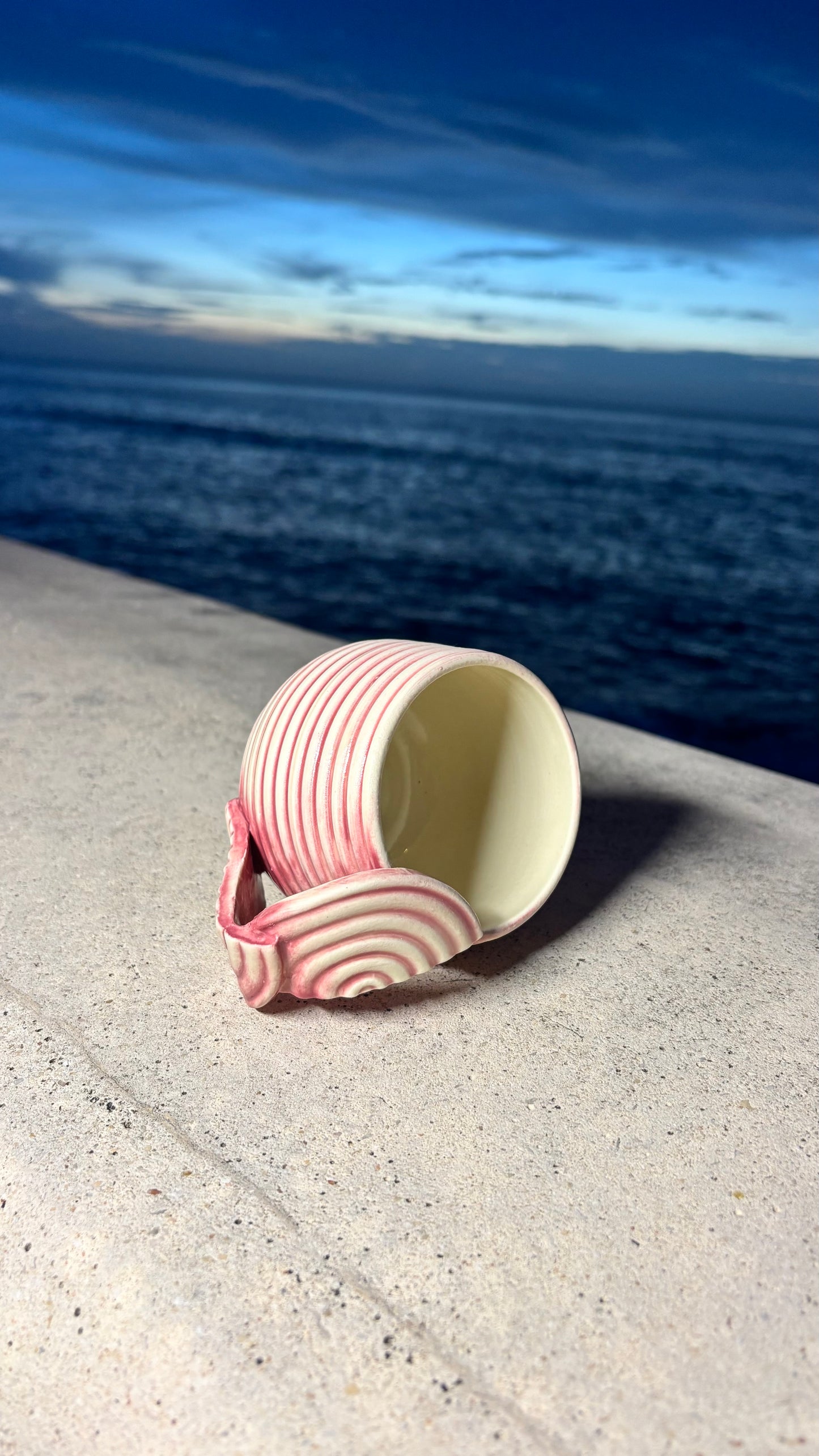 Nouveau pink mug