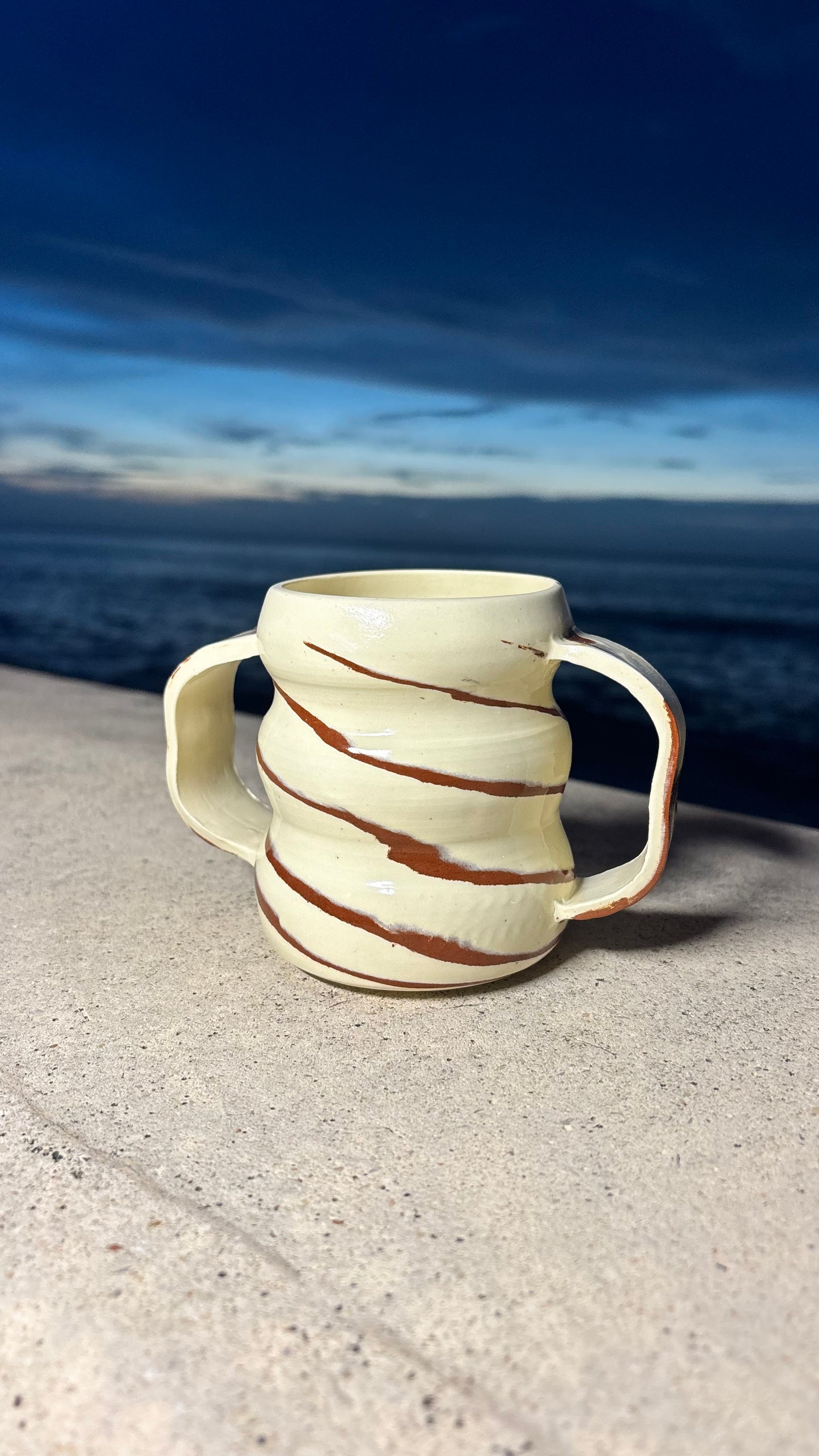 Swirling mug