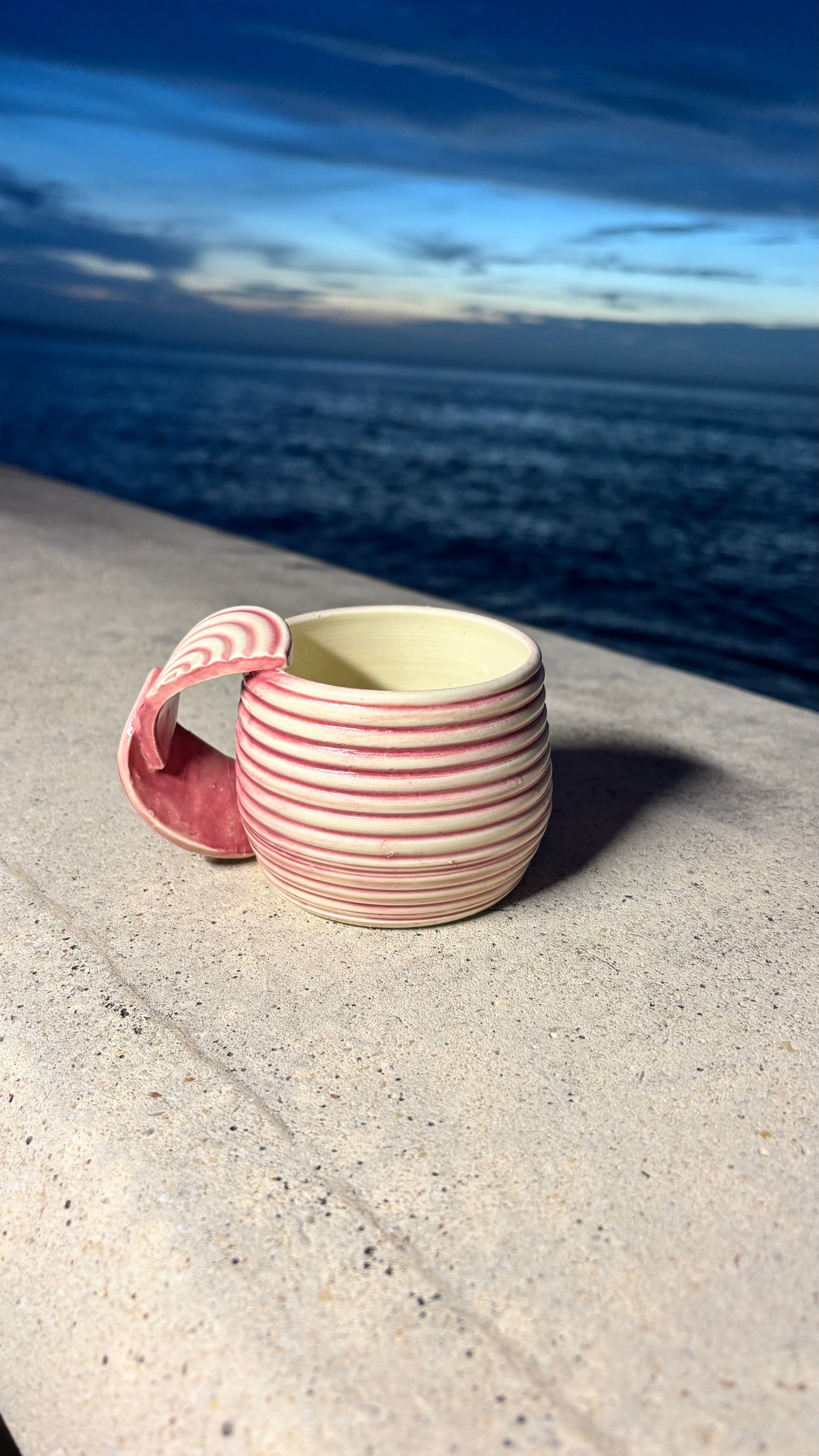 Nouveau pink mug