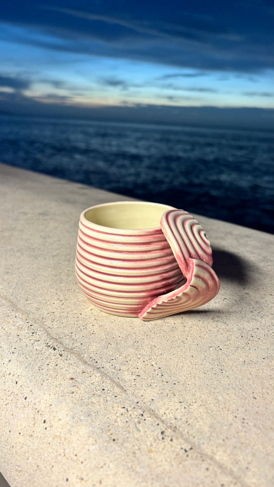 Nouveau pink mug