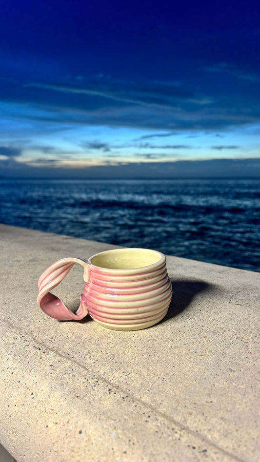 Spiral pink mug