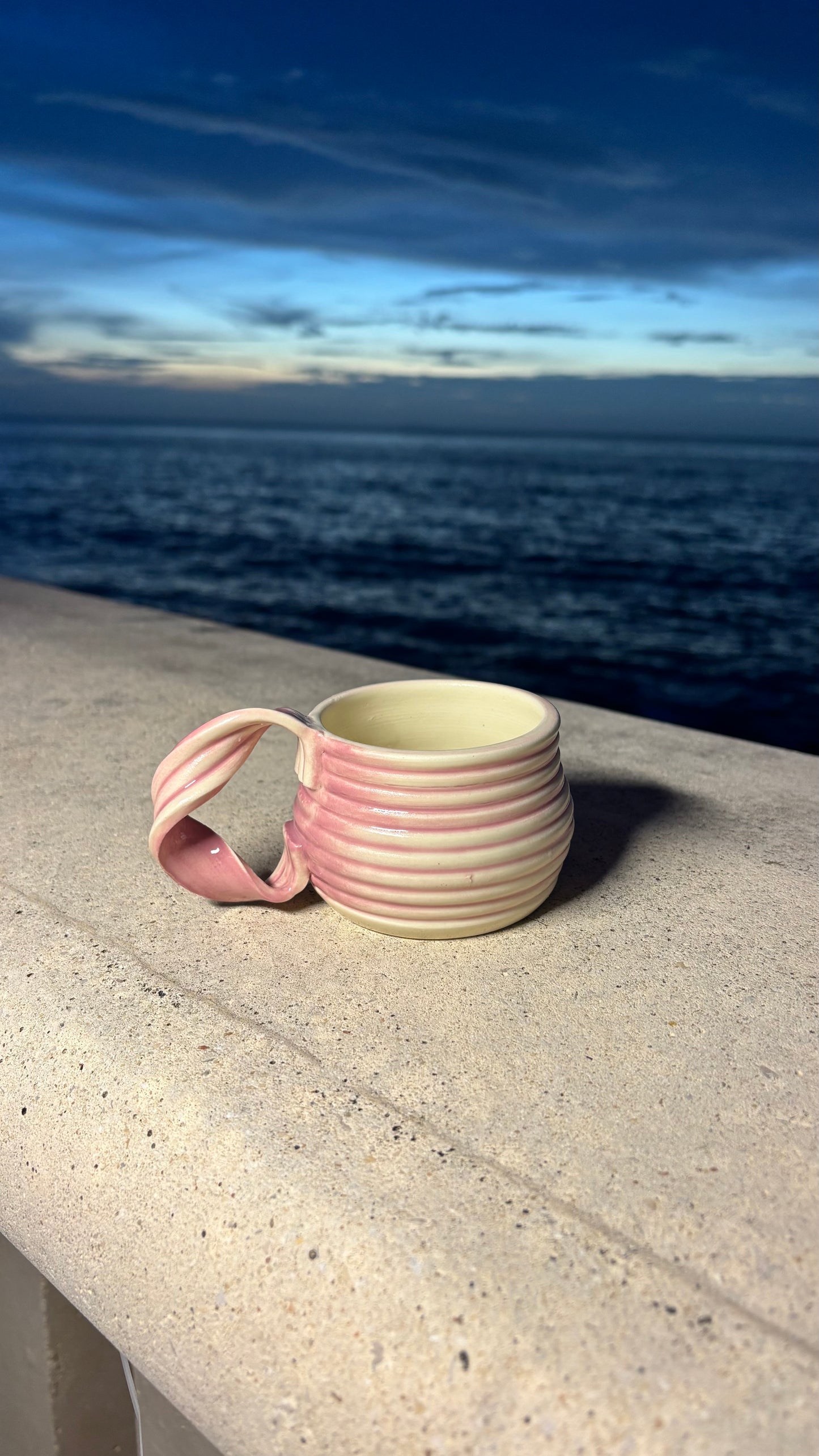 Spiral pink mug