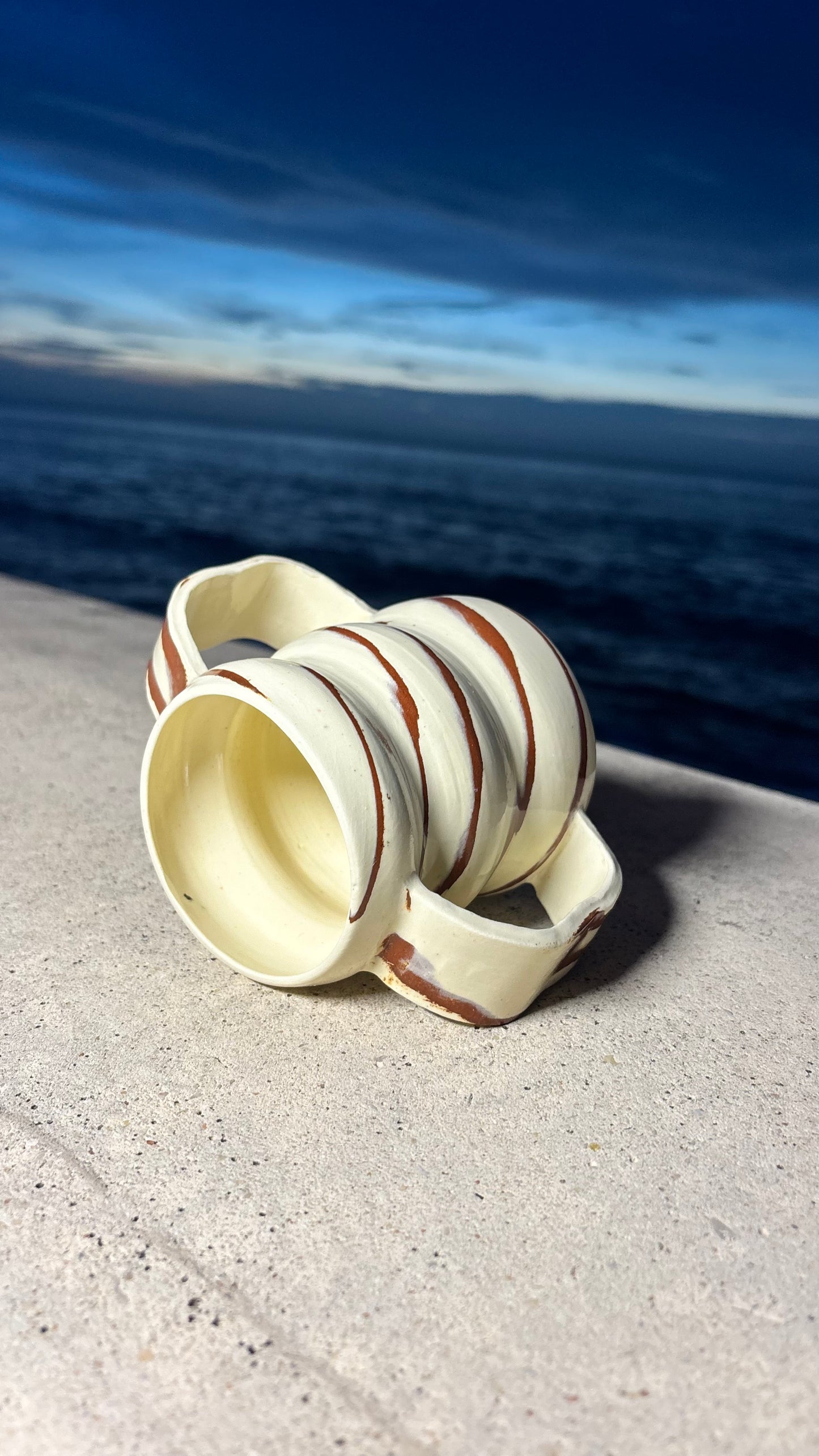 Swirling mug