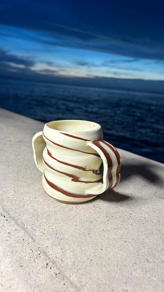Swirling mug